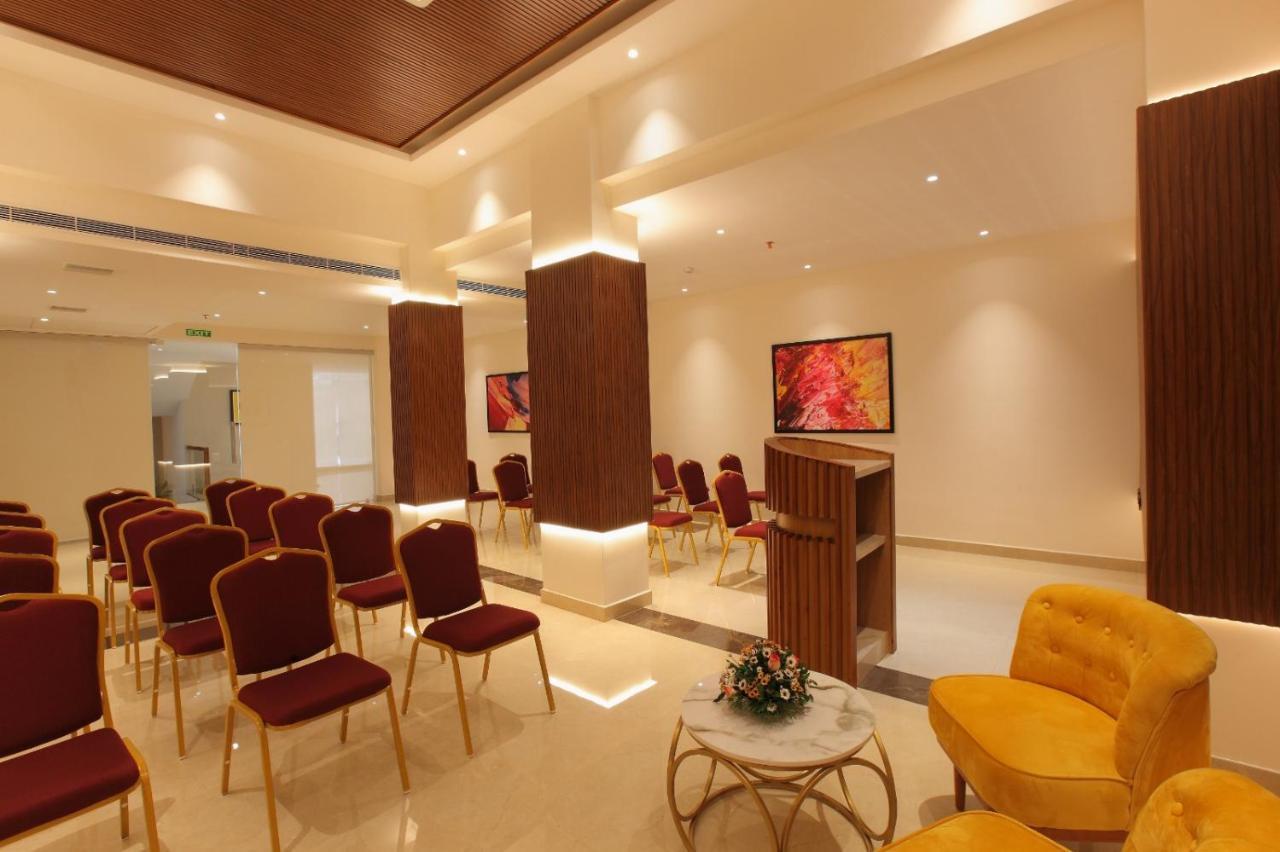 The Grand Ambassador Hotel Kottayam Luaran gambar